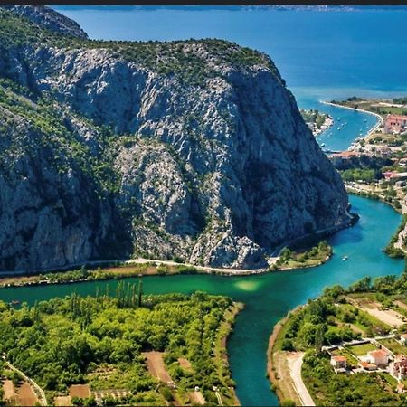 Michael Apartment Omiš Екстериор снимка
