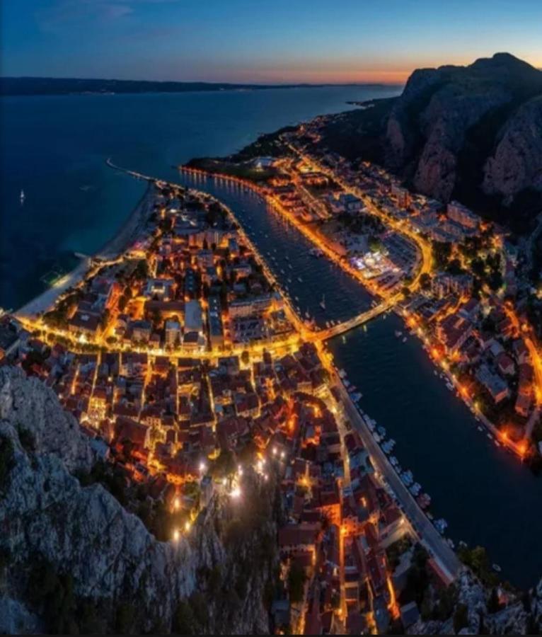 Michael Apartment Omiš Екстериор снимка
