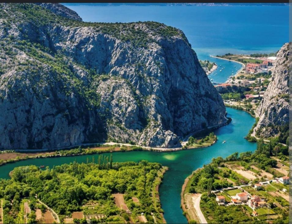 Michael Apartment Omiš Екстериор снимка